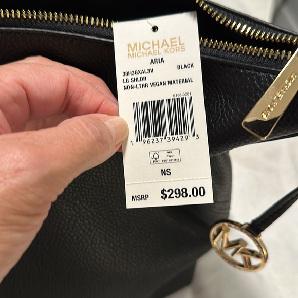 Michael Kors black handbags - Picture 13 of 13